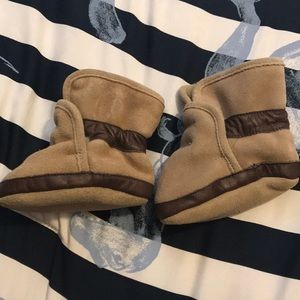 Robeez Baby Booties- Super Warm Faux Fur